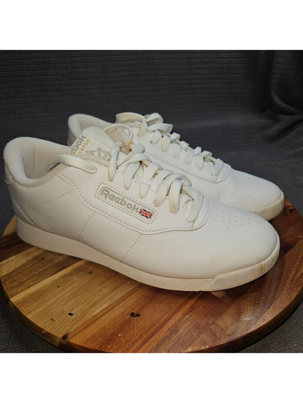 Reebok Athletic Shoes Women's White US 9 Classic Leather Sneakers
